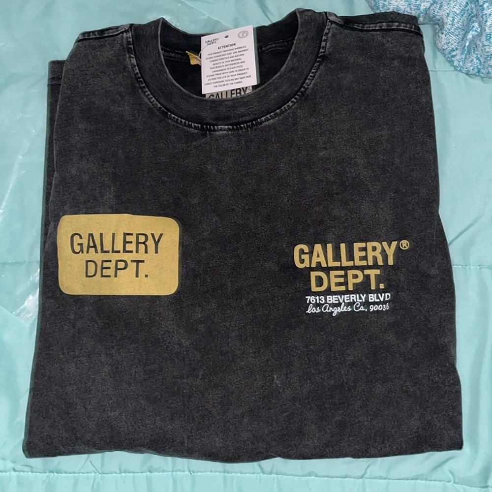 VINTAGE GALLERY DEPARTMENT T shirt, Size x-large